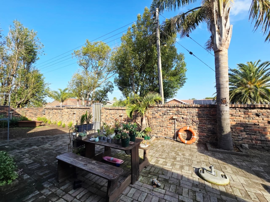 4 Bedroom Property for Sale in Blanco Western Cape